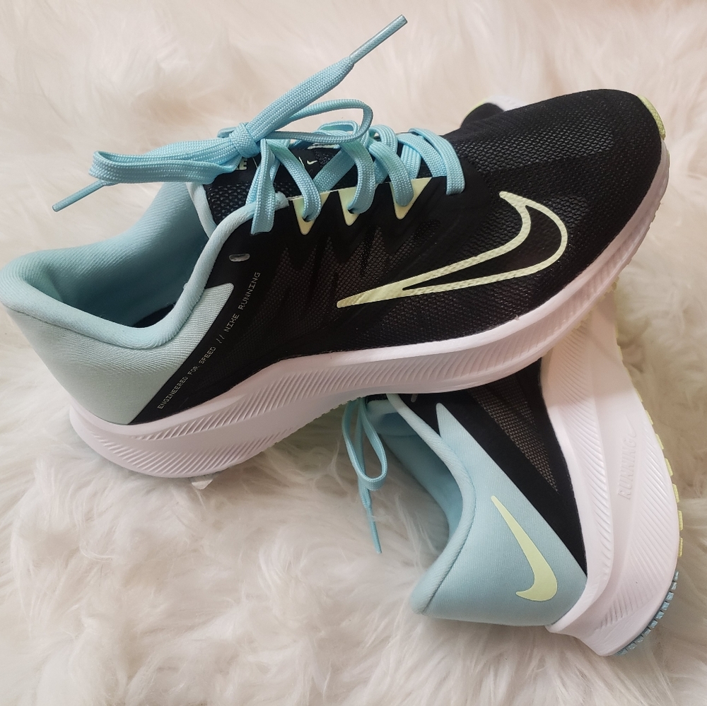 Nike Women's Quest 3 Running Shoes